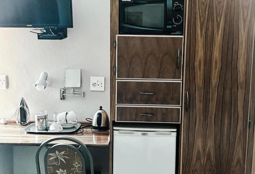 Пансион Casa Calida Guest House