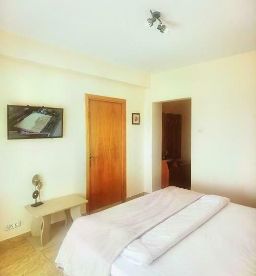 بنسيون Casa Laura