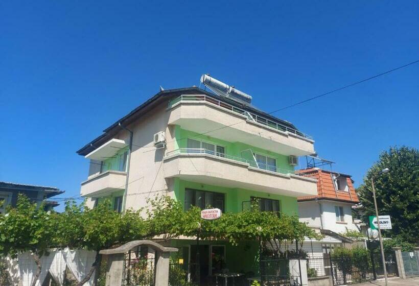 ペンション Guest House Nikolovi