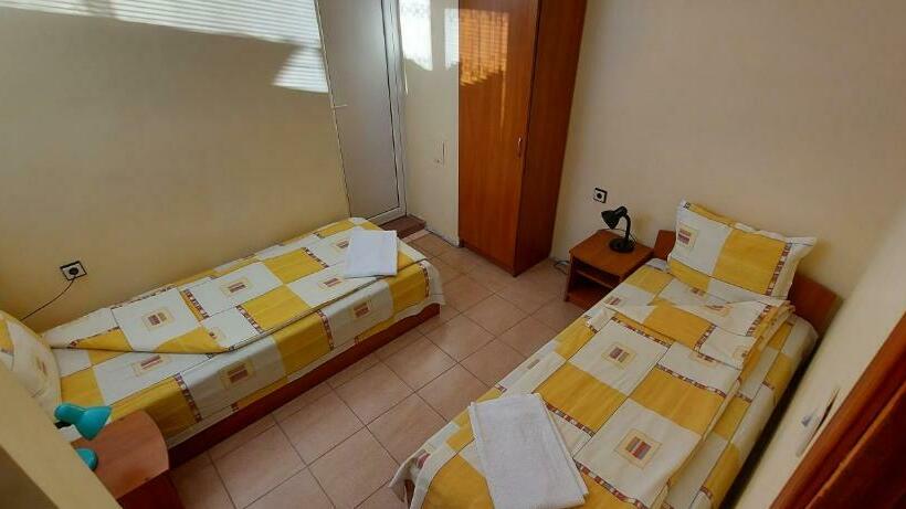 ペンション Guest House Nikolovi