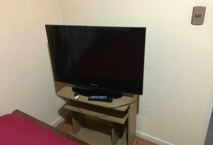 פנסיון Hostal Cauquenes