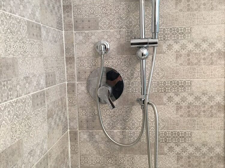 بنسيون Intra Rooms