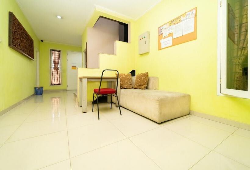 ペンション Koolkost Syariah Near Teraskota Bsd