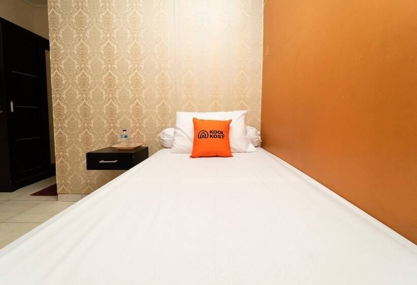 ペンション Koolkost Syariah Near Teraskota Bsd