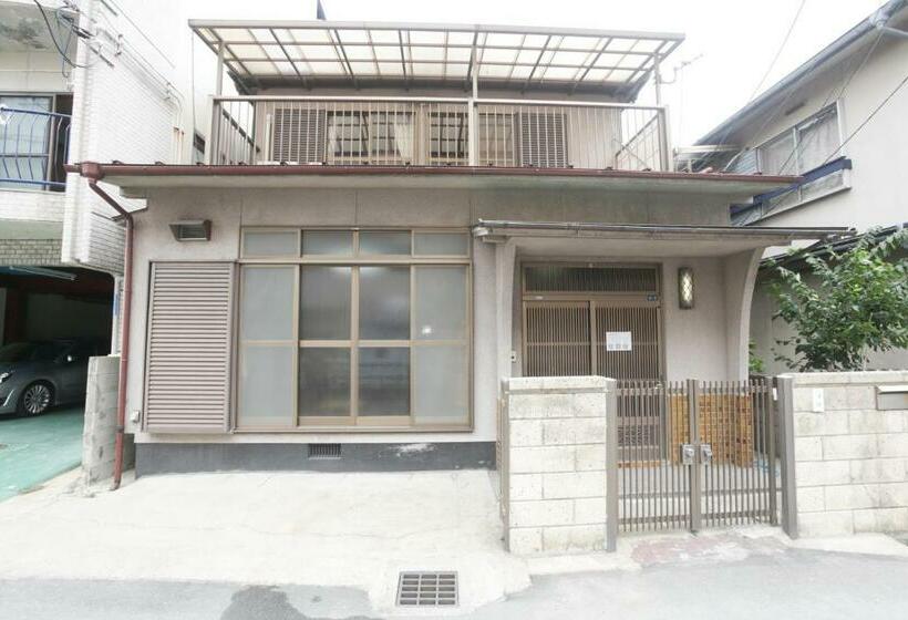 بنسيون Lazyhouse 別邸