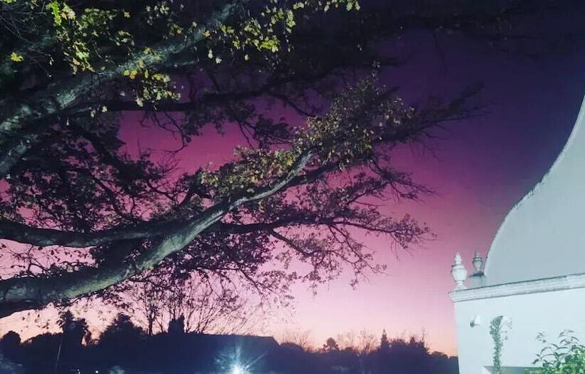 פנסיון Oak View Manor