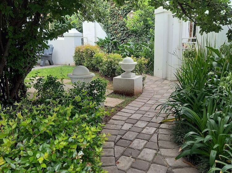 פנסיון Oak View Manor