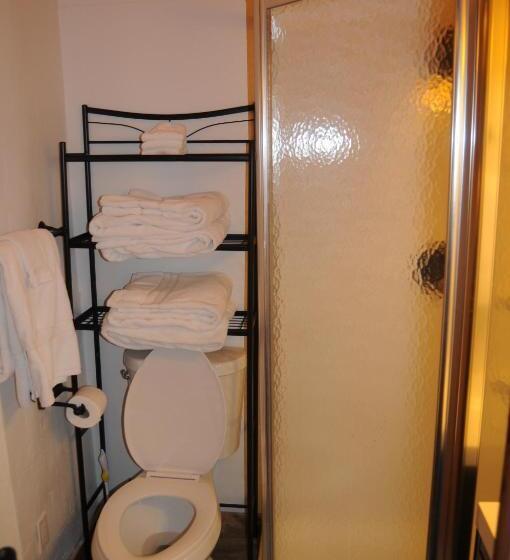 Yellowstone Motel   Adults Only   All Rooms Have Kitchens