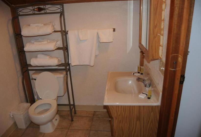 Yellowstone Motel   Adults Only   All Rooms Have Kitchens