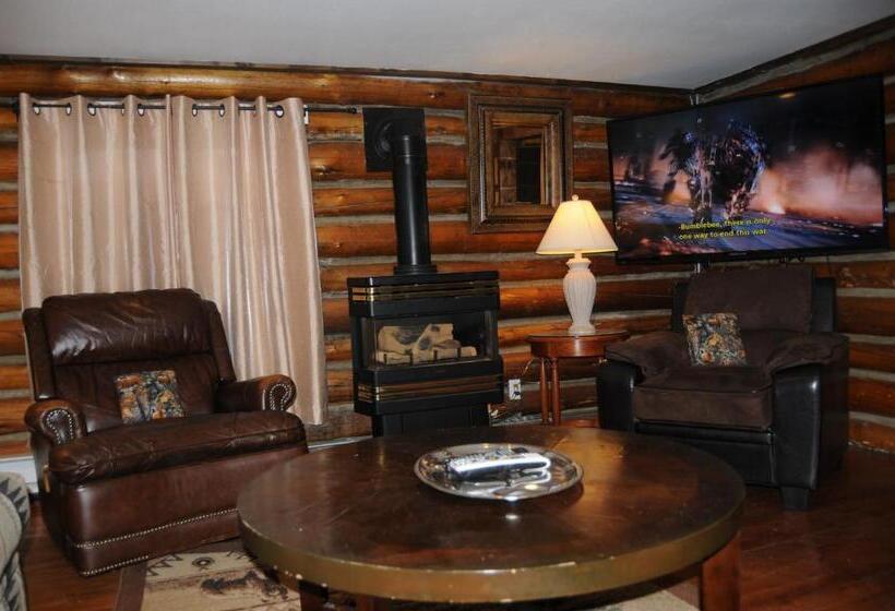 Yellowstone Motel   Adults Only   All Rooms Have Kitchens