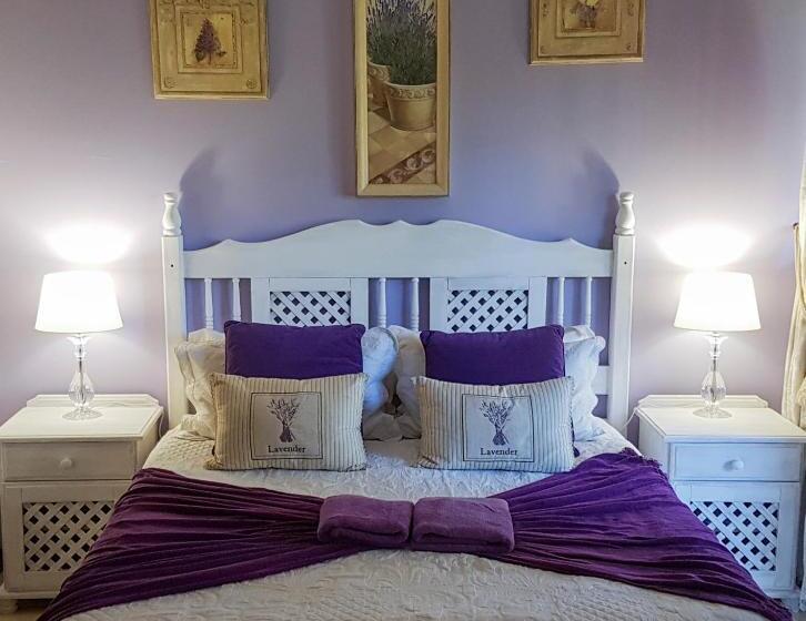 Annas Bed And Breakfast