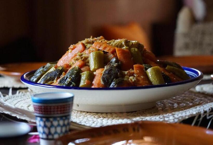 تختخواب و صبحانه Berber Nomad Kasbah