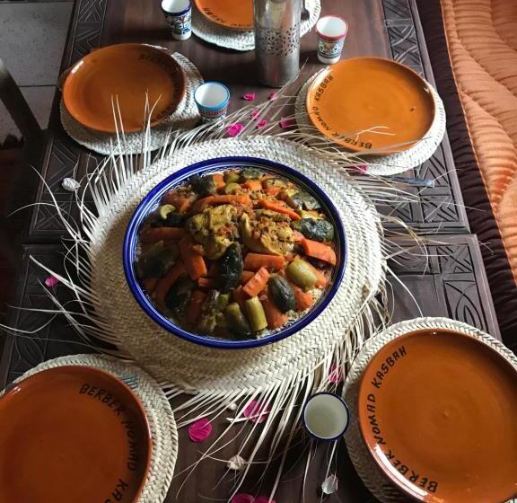 تختخواب و صبحانه Berber Nomad Kasbah