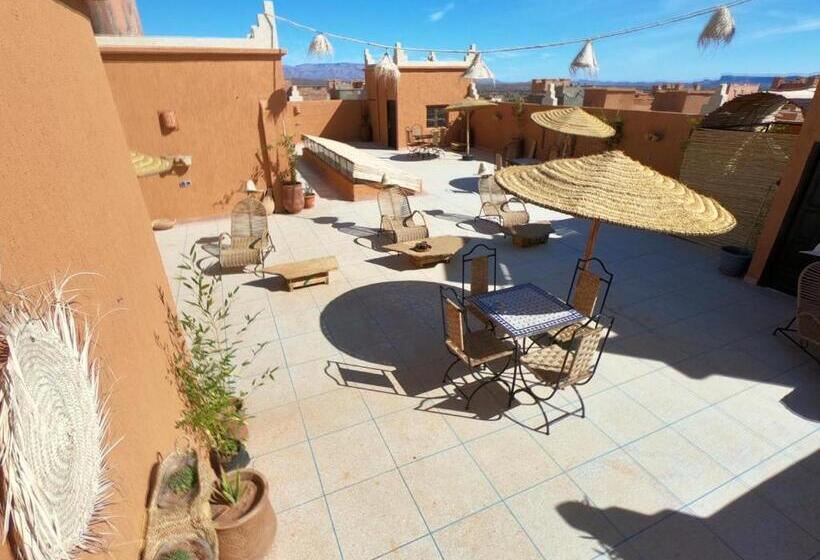 تختخواب و صبحانه Berber Nomad Kasbah