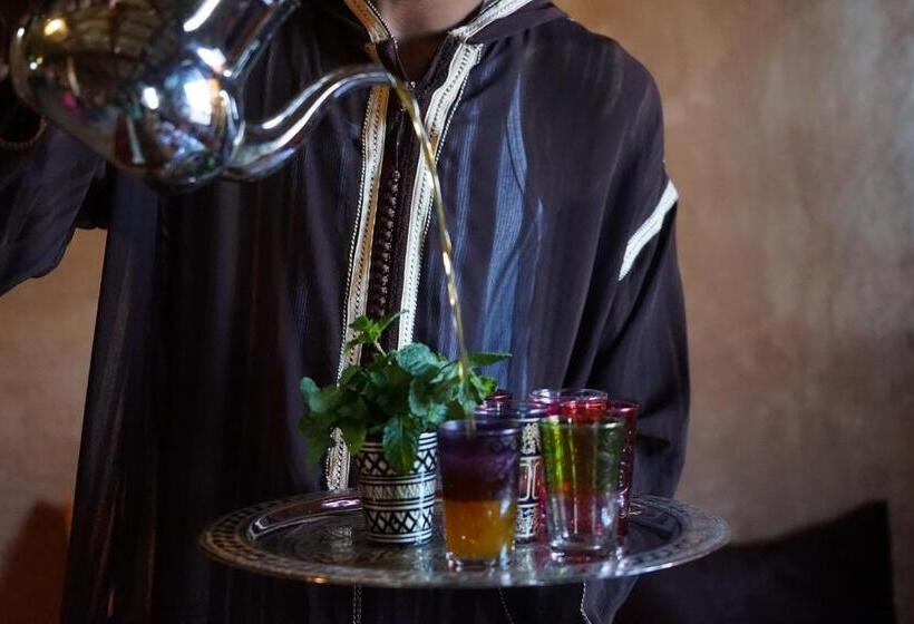 تختخواب و صبحانه Berber Nomad Kasbah