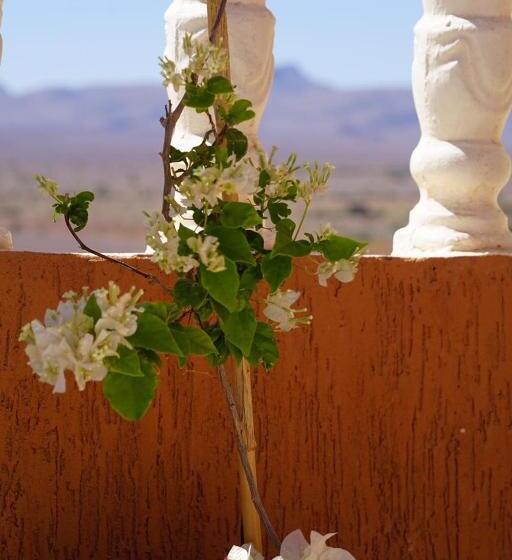 تختخواب و صبحانه Berber Nomad Kasbah