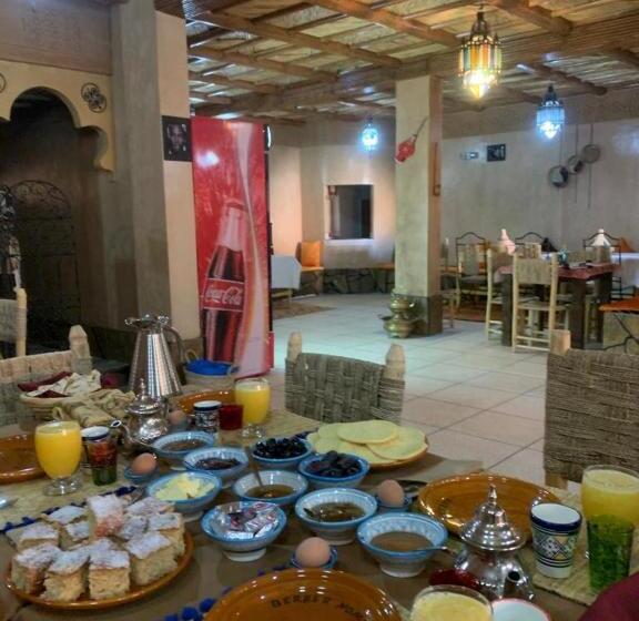 تختخواب و صبحانه Berber Nomad Kasbah