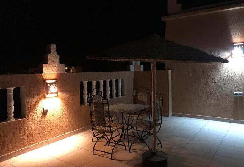 تختخواب و صبحانه Berber Nomad Kasbah