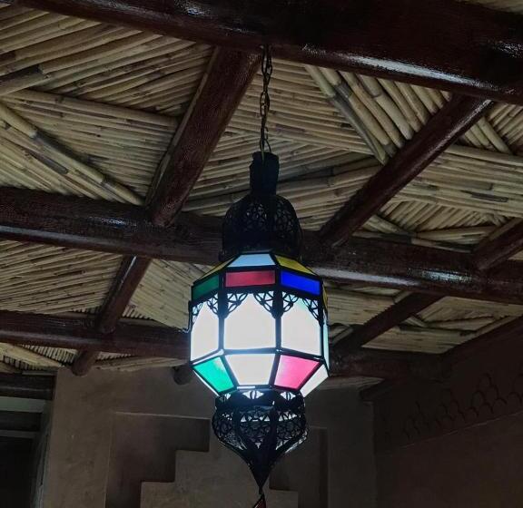 تختخواب و صبحانه Berber Nomad Kasbah