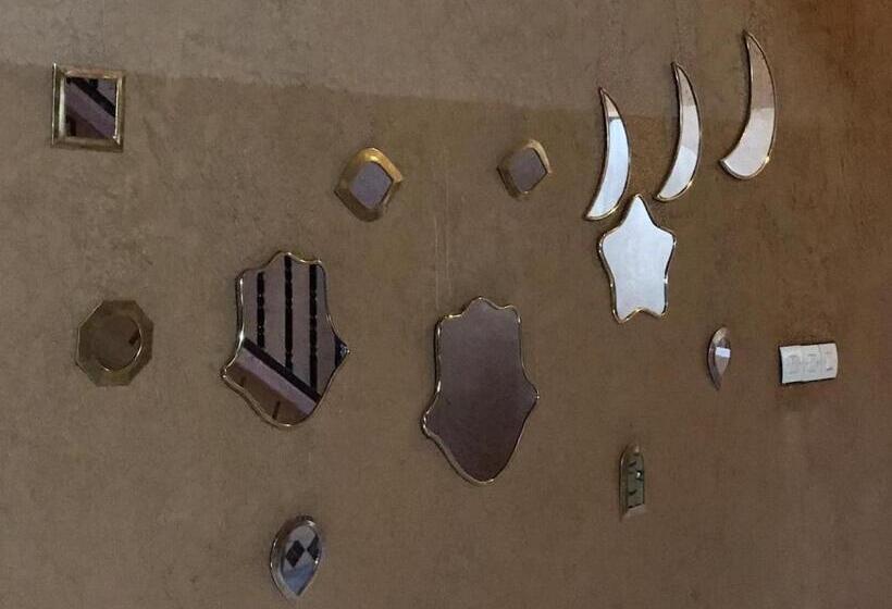 تختخواب و صبحانه Berber Nomad Kasbah