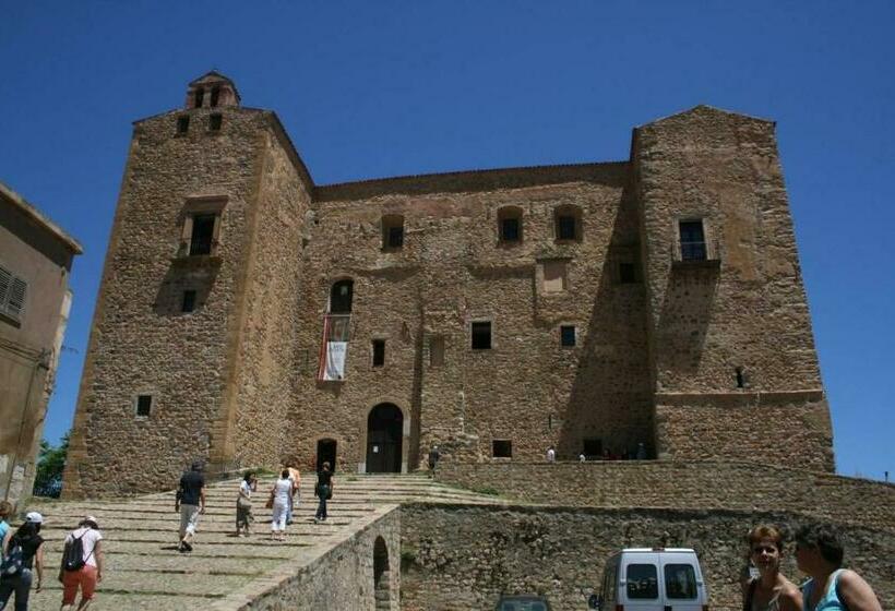 مبيت وإفطار Donjon Suite Centro Storico