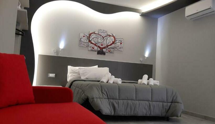 مبيت وإفطار Donjon Suite Centro Storico