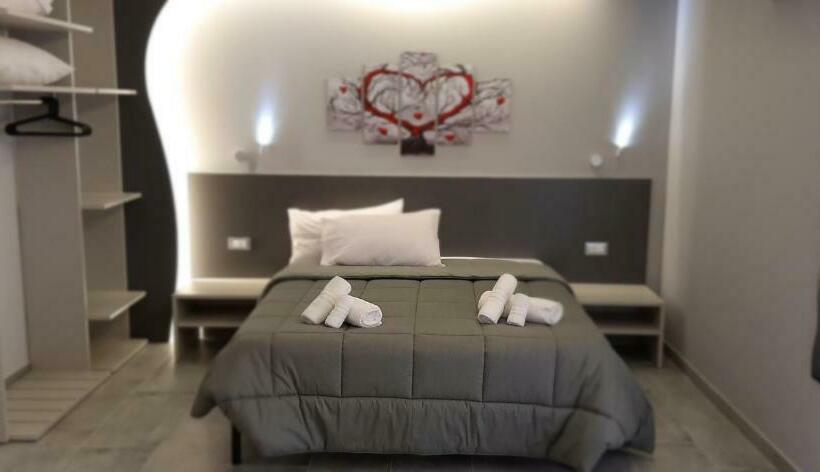 مبيت وإفطار Donjon Suite Centro Storico