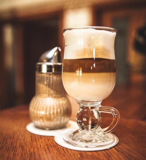 تختخواب و صبحانه Korona Home