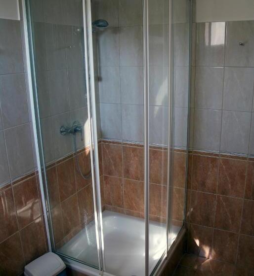 تختخواب و صبحانه Korona Home