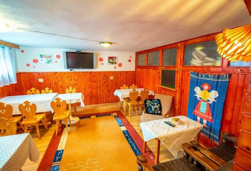 مبيت وإفطار Penzión Skitour