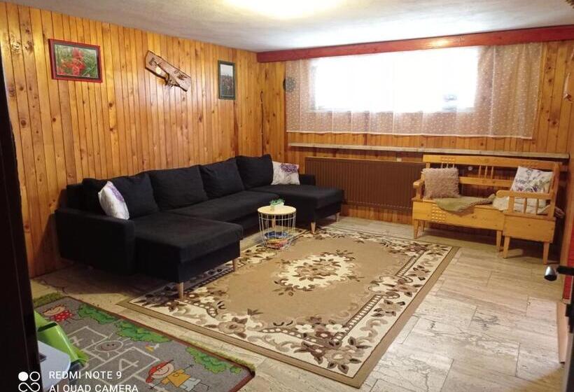 مبيت وإفطار Penzión Skitour