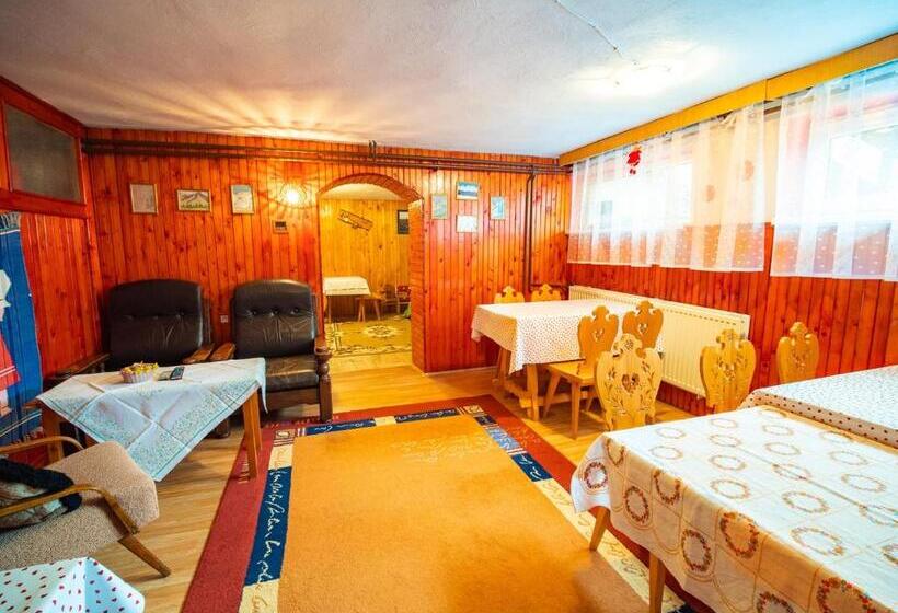 مبيت وإفطار Penzión Skitour