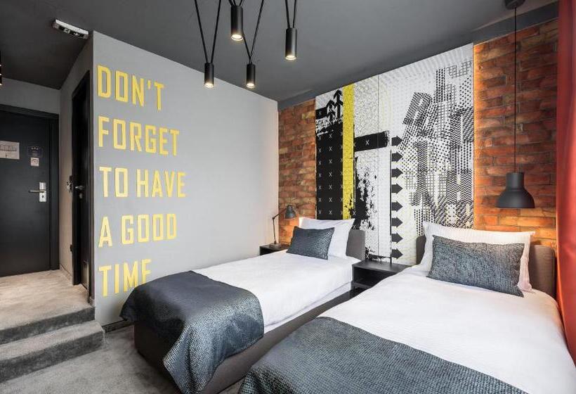 هتل 7 Rooms Suites