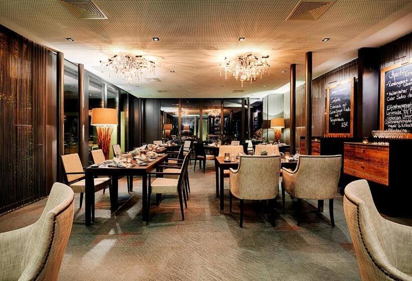 فندق Burg & Gästehaus By Schwarzenstein