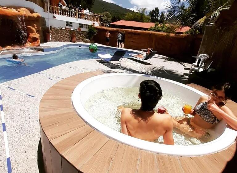 בית מלון כפרי Campestre Inaoska Ecospa