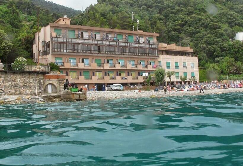 فندق Capo Noli