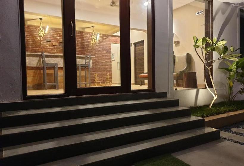 호텔 Celebrations   Vagator   Goa