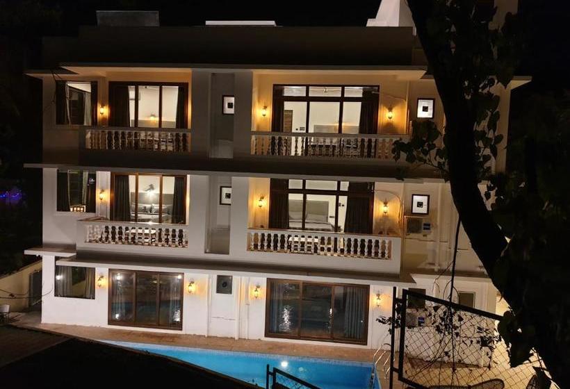 호텔 Celebrations   Vagator   Goa