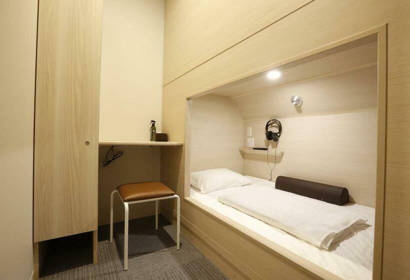 Капсульный Oтель Grand Cabin Tenjin Minami