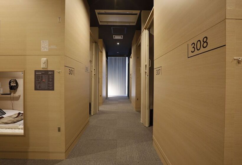 Капсульный Oтель Grand Cabin Tenjin Minami
