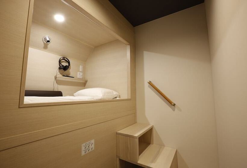 Капсульный Oтель Grand Cabin Tenjin Minami