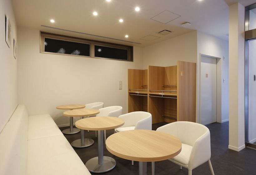 Капсульный Oтель Grand Cabin Tenjin Minami