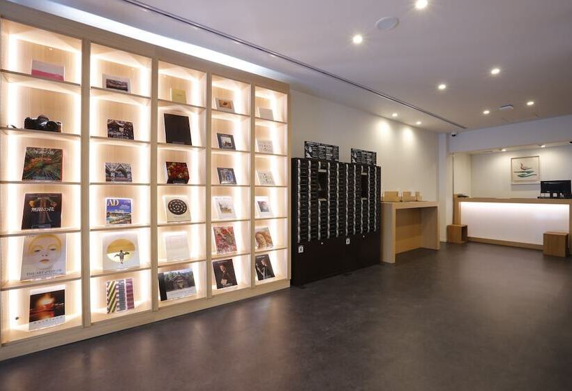 Капсульный Oтель Grand Cabin Tenjin Minami