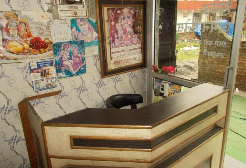 ホテル Deluxe Stay Near Isbt