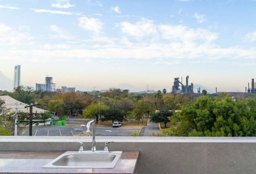 בית מלון כפרי Econosuites Fundidora