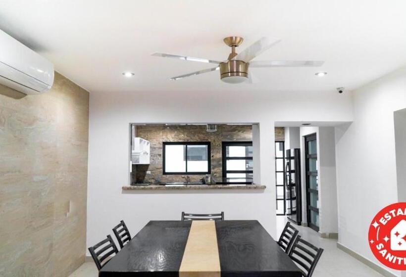 호텔 Econosuites Fundidora