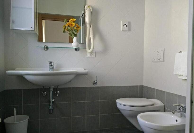 فندق Garnì Anna