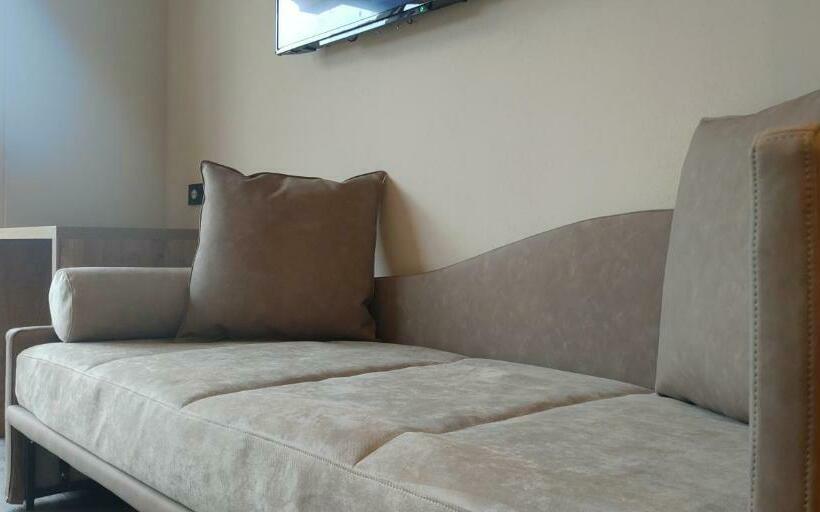 فندق Garni Al Silvestri Vei