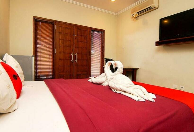 호텔 Kuta Paradise 777