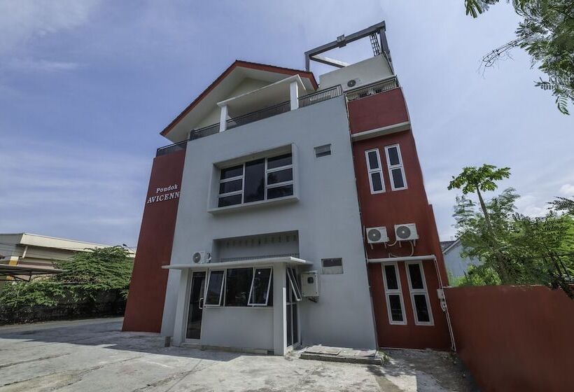 Отель Oyo 2132 Pondok Avicenna